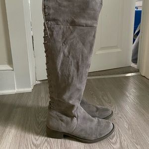 Over-the-knee Grey Suede Boots